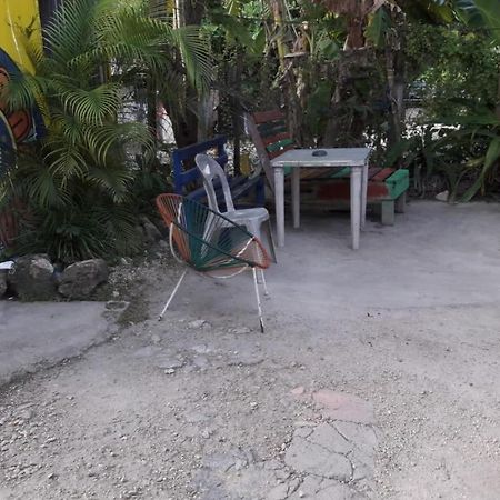 Hostal Y Camping Las G Bacalar Eksteriør billede