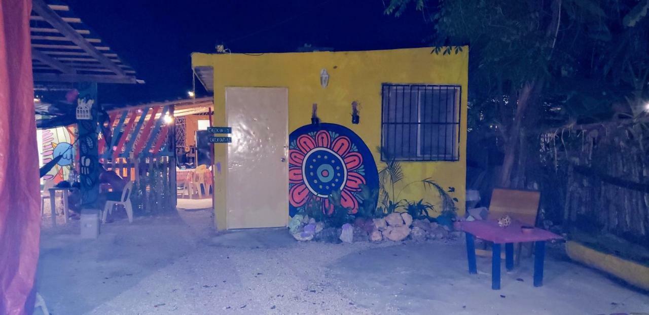 Hostal Y Camping Las G Bacalar Eksteriør billede